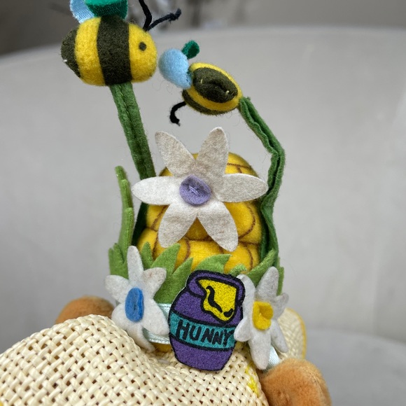 NWT Vintage Disney Easter Bonnet Pooh Beanie Plush - Picture 11 of 13